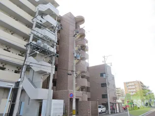 新田東レジデンス【7階】の外観