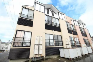 アパートメント・エコルセ【2階】の外観