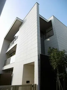 ソレイユ四谷【2階】の外観