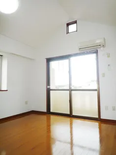 メルベーユ棚原II【5階】の居間