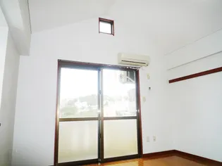 メルベーユ棚原II【5階】の居間