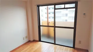 アクセス第5ビル佐賀駅南【6階】の居間