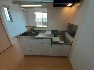 サン・リバー【2階】のキッチン