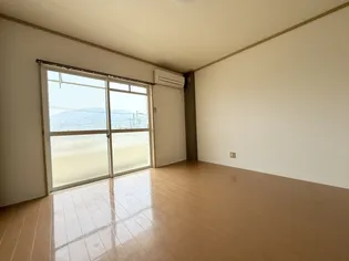 ハイツ昭和土地甲西【3階】の居間