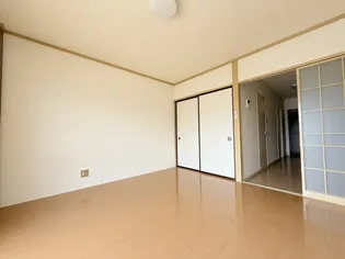 ハイツ昭和土地甲西【3階】の居間