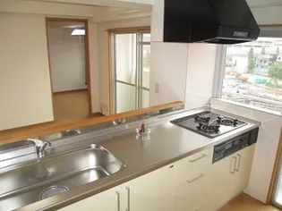 アイヴィ・ビルデンス【5階】のキッチン