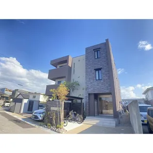 レフィシア堀川小泉【2階】の外観