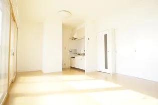 末広ロイヤルハイツ【2階】の外観