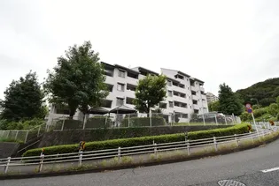 UR多摩ニュータウンリベレ向陽台【3階】の外観