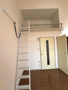 ロイヤルハイツB棟【2階】の居間