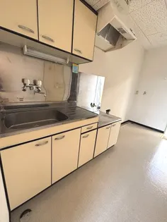 ロイヤルハイツB棟【2階】のキッチン