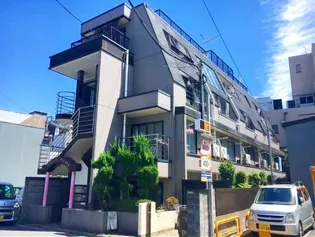 いちごパレス【1階】の外観