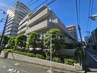 ロイヤルハウス都立大【2階】の外観