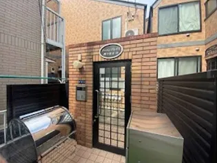 東京都新宿区四谷坂町【アパート】の外観