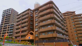 サンマンションアトレ青山【1階】の外観