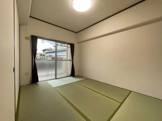 センチュリーマンション【2階】の内装