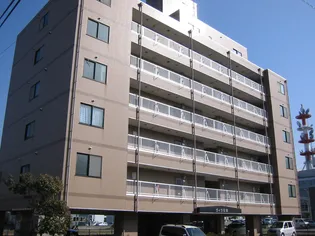 ヴィラ松島【4階】の外観