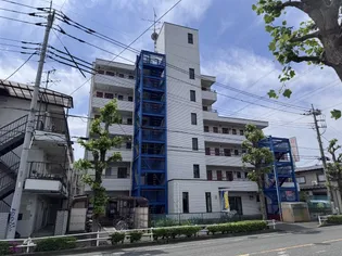 マンションブルーバード【6階】の外観
