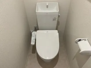 ロイヤルタウン上峰B【2階】の内装