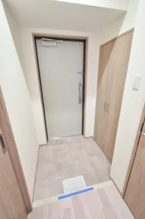 カウニス丸山通【7階】の玄関