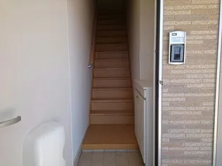 フェリーチェ【2階】の玄関