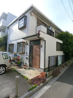 ファミーユ【2階】の外観