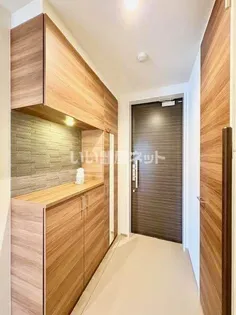 シャーメゾンステージ新山口駅前【3階】の玄関