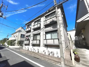 サウスプレイスB【2階】の外観