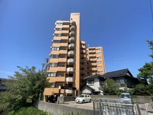 メゾン鳴和【2階】の外観