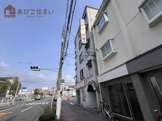 ライヴズビルの画像