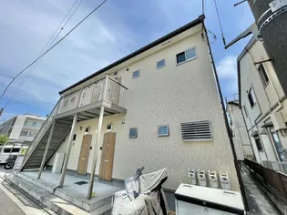 ハイツ新宿【2階】の外観