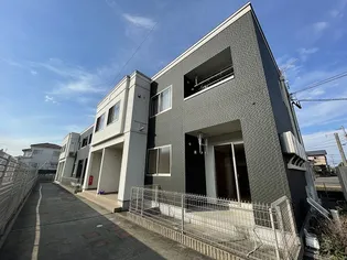 フリースタイル【2階】の外観