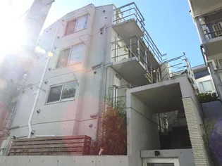 東京都世田谷区北沢1【マンション】の外観