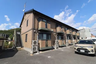 岡山県岡山市北区西崎本町【アパート】の外観