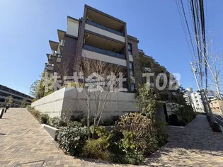 アトラスシティ千歳烏山グランスイート杜ノ棟【4階】の外観