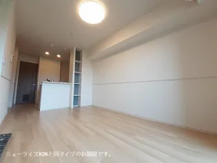 リヴィエール清武 II【1階】の居間