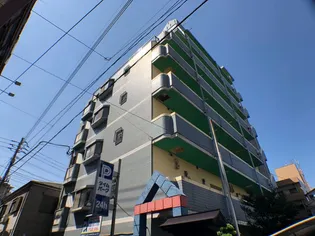 上杉第8マンション中央【6階】の外観