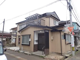 新潟県三条市田島1【一戸建】の外観