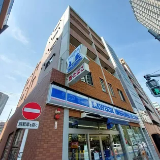 東京都新宿区市谷仲之町【マンション】の外観