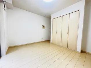 モダンフレンチTOYOTAMA【1階】の内装