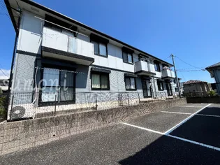 ファミール高岡台【1階】の外観
