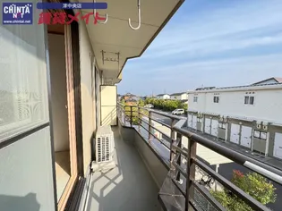 ガーデンヒルズ2号館【1階】の内装