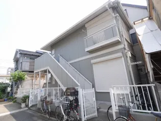 アダージオ【2階】の外観