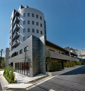 ブルーミング西麻布【2階】の外観