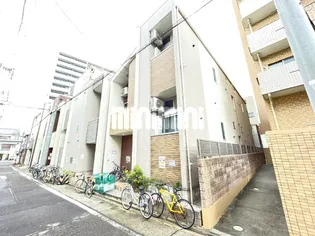 グローバルスタンス【2階】の外観