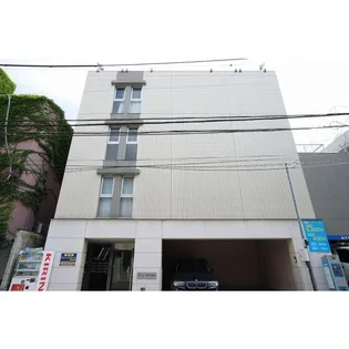 アイビー広尾【1階】の外観