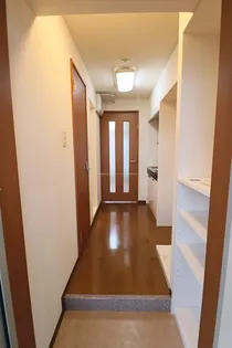 ウォーターフロント礎町【4階】の玄関