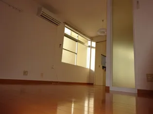 Kハイツ【1階】の居間