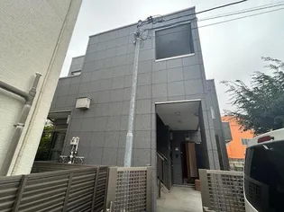 ロングヒルズ川口【1階】の外観