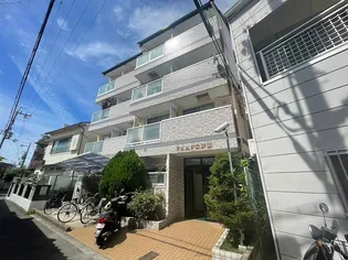 ラピュタ牧野阪【1階】の外観